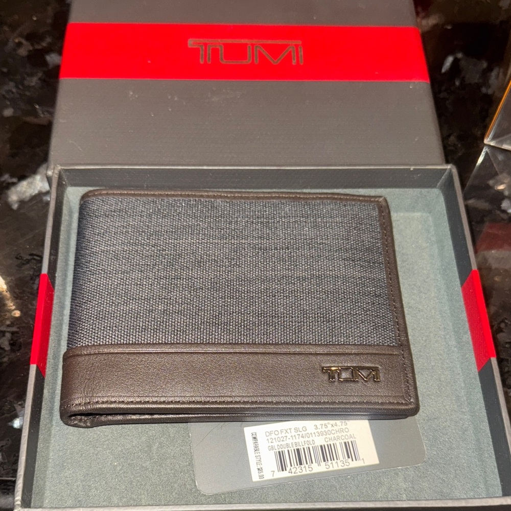 Tumi Black and Brown Key & Card Holder